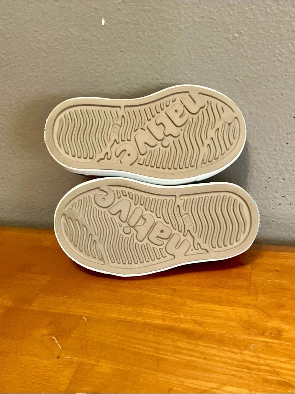 Native Jefferson Sugarlite Shoes,  City Eucamo/White/Tan - Size C5 (EUC)